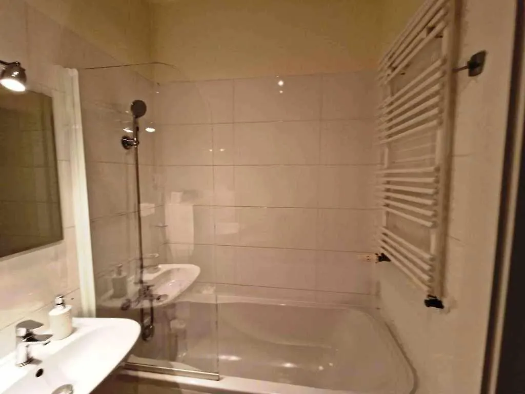 Great Apart Kabaty Apartment Warsaw